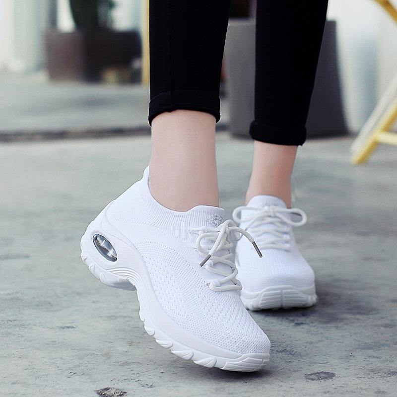 Easy Sneakers - Beauty and Trends 