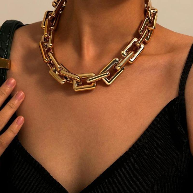 Thick Lock Chain Necklace for Women| Beauty and Trends